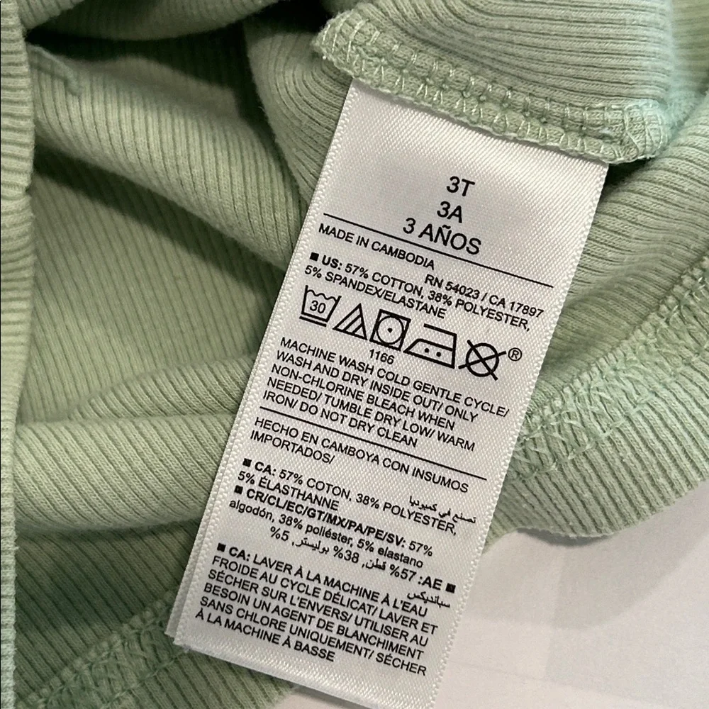 Old Navy Light Green Ribbed Pajama set